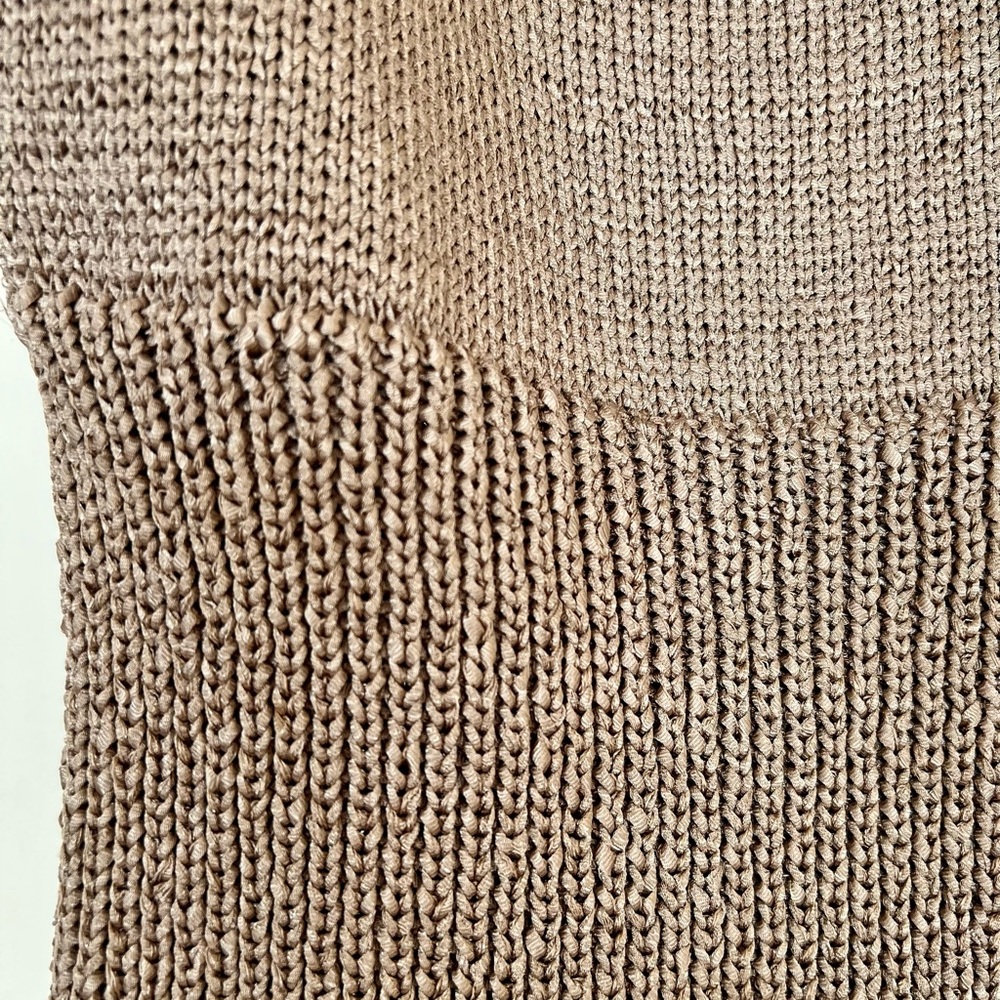 DKNY Metallic Gold Sleeveless Top, Medium - Picture 6 of 16